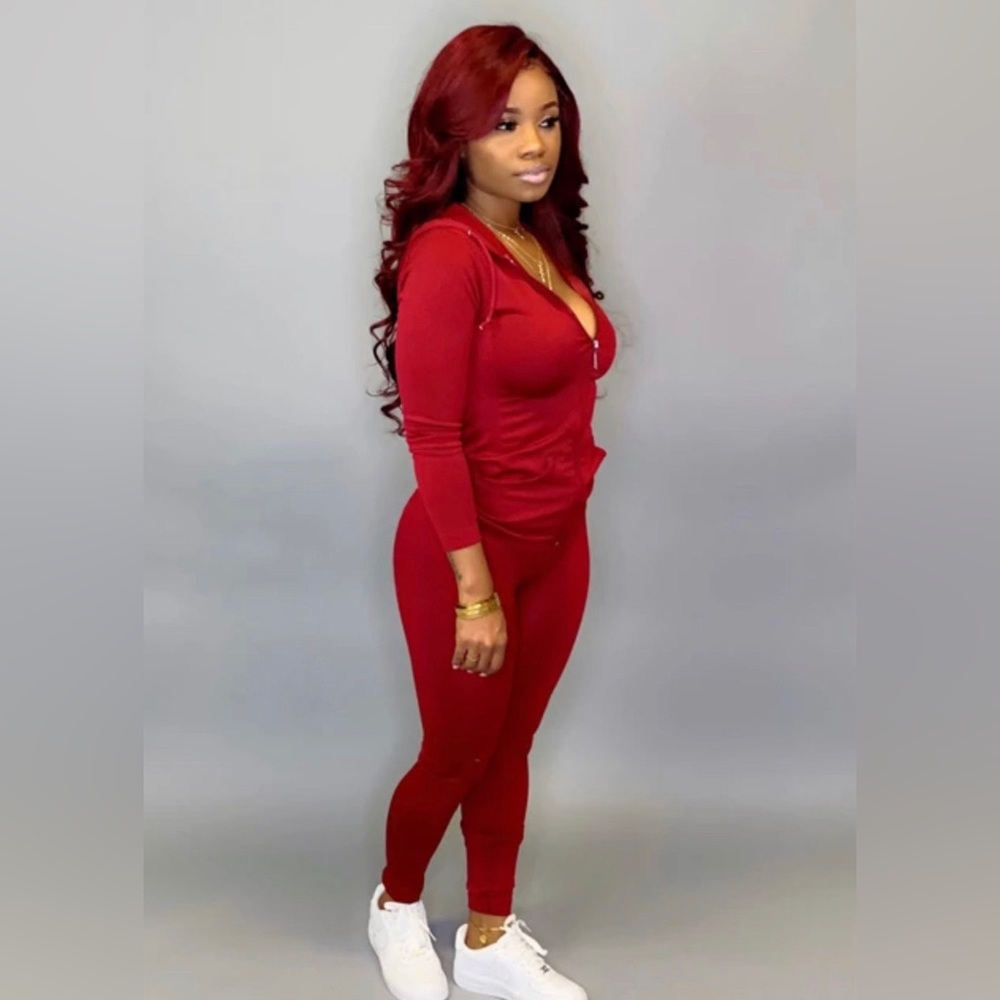 Women’s Jogger Set